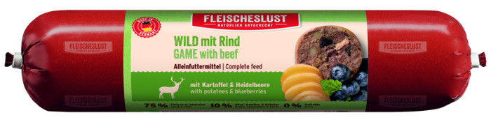 detail Game & beef with potatoes & blueberries