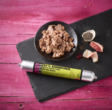 detail PUSSY DELUXE DUCK, RABBIT, SALMON 100g
